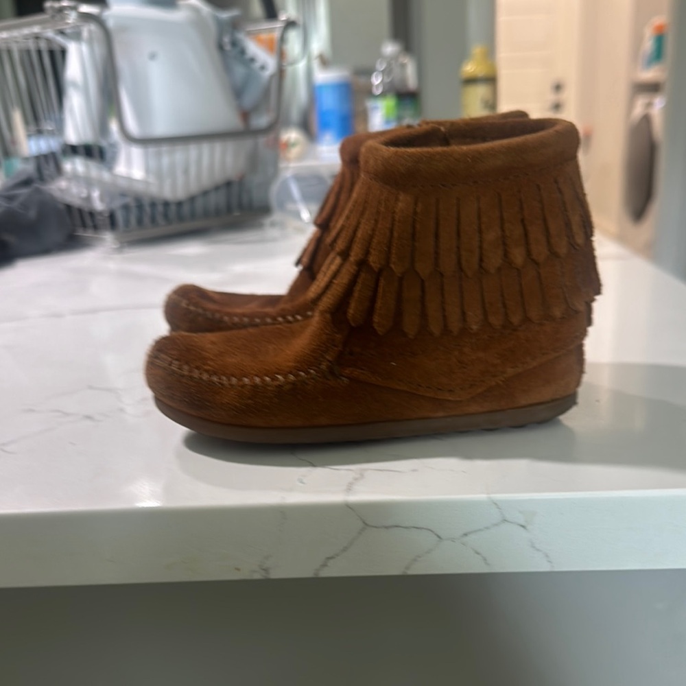 Minnetonka Brown Moccasins Soft Suede Footwear